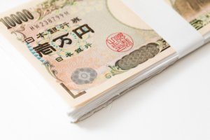 【初心者必見】国債10年金利や株価の連動性・推移とは!?わかりやすく解説します!
