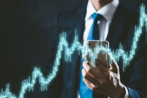 日本の四半期別GDPが上方修正!?ナスダックは10,000ドルへ突入!