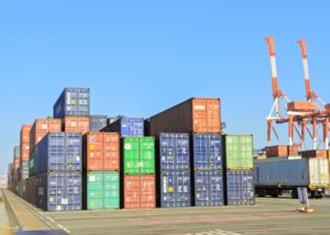 日本は3ヶ月連続で貿易赤字に!?アメリカの貿易赤字の方がずっとヤバい!?