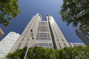 小池百合子知事が突然静養か!?WHOが子供にコロナワクチンを打たせないように警告!