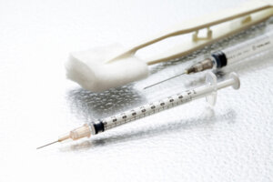 塩野義製薬、国内産ワクチンの最終治験を開始!一般高齢者へのワクチン、2月待たず前倒し容認か!?