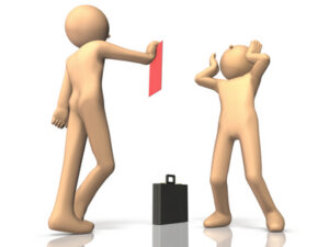 ワクチン未接種者の不当な解雇が相次いでいる！医療従事者は濃厚接触でも勤務可能！？