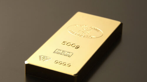 ウクライナ情勢を受けて金先物も1年半ぶりの高値に。18歳~19歳向けのカードローンを大手3大メガバンクは制限へ。