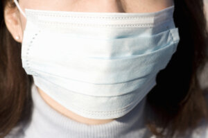 4回目接種を政府が検討。アメリカ50州でマスク義務化終了へ。