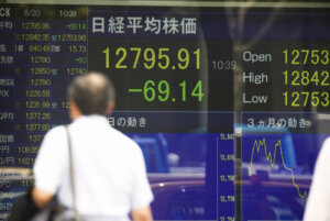 【FX・株】ドル円が反発するタイミングで日経平均株価も下落する? 投機筋チャートより解説。
