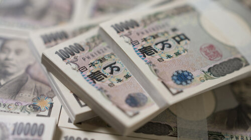 日本円の独歩安で円がルーブルを下回った?政府は原油価格高騰の対策を早急に決定へ。