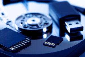 尼崎市で46万人分の個人情報入りUSBメモリを紛失か。ウクライナ・モルドバがEU候補国として認定へ。