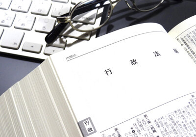 大手キャリアauのKDDI社が行政処分の可能性?ロシア企業が人材流出防止のため給与を引き上げか。