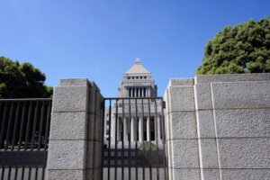 国会議員が111人コロナに感染か。日本の最低賃金は諸外国より劣る?