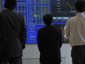 【FX・投機筋チャート】株は2番天井を形成して再度下落か。ドル円は再度円安で上昇する?