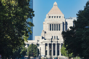 総合経済対策で1世帯総額4.5万円支援を閣議決定へ。日銀黒田総裁は金融緩和維持を発表か。