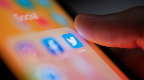 マスク氏はツイッター凍結アカウントに対して大規模恩赦へ。資産所得倍増プランにより、NISAは5年で3,400万口座に倍増へ。