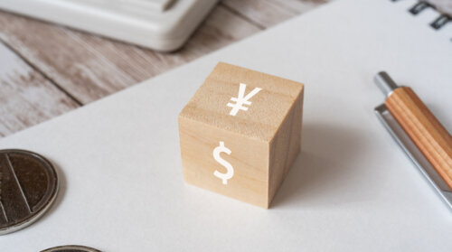 企業のコスト転嫁はまだ4割か。コロナ休校助成は3月で終了へ。