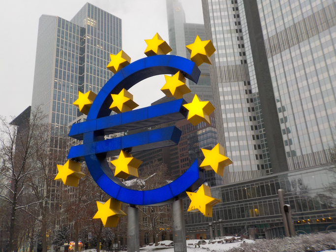 ECBは0.5%利上げか。クレディ・スイスは中銀から最大7兆円調達へ。