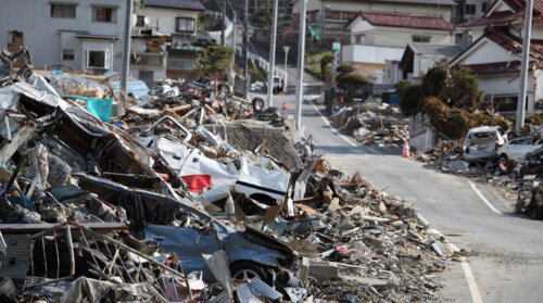 石川・能登で震度6強の地震が発生か。WHOがコロナ緊急事態宣言を終了へ。