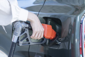 ガソリン高騰でリットル単位給油が増加か。