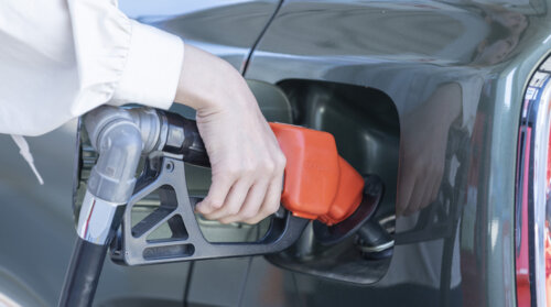 ガソリン高騰でリットル単位給油が増加か。