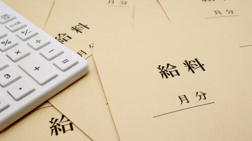 介護職を月6,000円賃上げ案で最終調整へ。