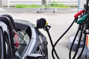 ガソリン174.0円のうち税金は72円超か。