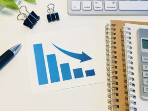 内閣不支持率は70%と過去最高か。