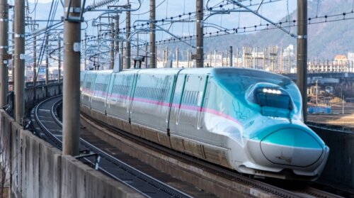 年末年始の新幹線予約はコロナ前比1.1倍へ。