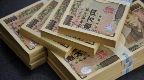 議員20人ほどが裏金1,000万円超を受けたか。