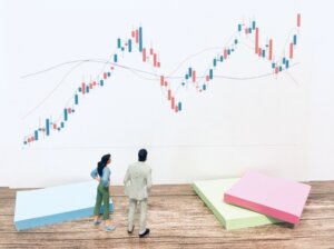 自社株買いは過去最高の9.3兆円に。