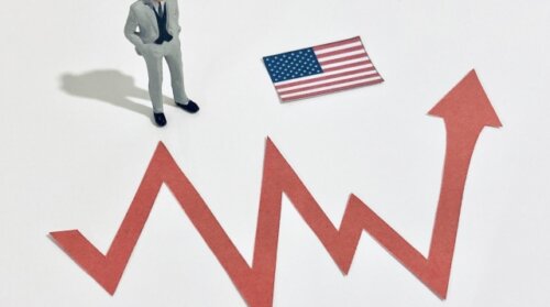 米FRBが4会合連続で金利を据え置きへ。