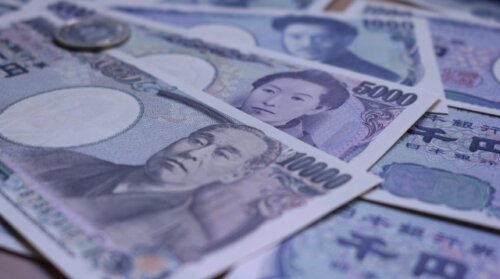 自民党が派閥の裏金をめぐり野党に報告へ。