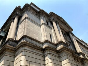 マイナス金利解除後も金融緩和は継続か。