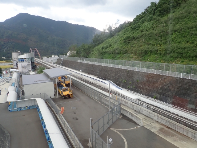 リニア中央新幹線の2027年開業は断念か。