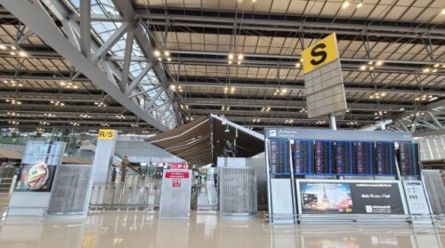 訪日外国人が史上初の300万人超えか。