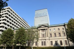日銀が追加で3兆円規模の覆面介入か。