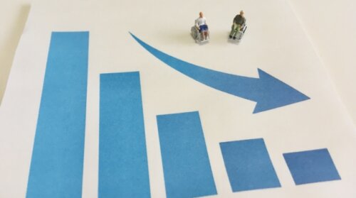 岸田内閣の支持率が17%に下落へ。