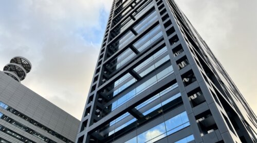大企業が過去最高益にも関わらず日本に還流せずか。