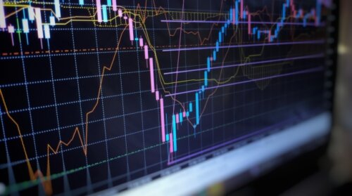プライム時価総額が初の1千兆円に。