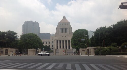 衆院選大敗でも石破首相は続投の意向へ。