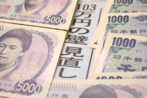 103万円の壁の引き上げに67.8%の企業が賛成か。