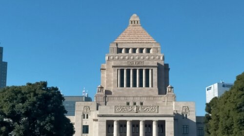 2022年度補正予算の4割の11.7兆円が未使用か。