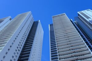 新築マンションは6,000万円超に。