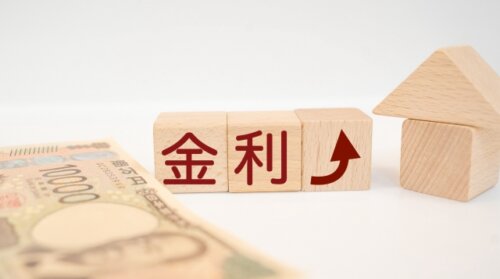 長期金利が一時1.370%と15年ぶりの水準に上昇か。