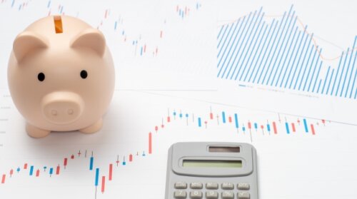 日経平均株価が半年ぶりに3万7,000円割れに。
