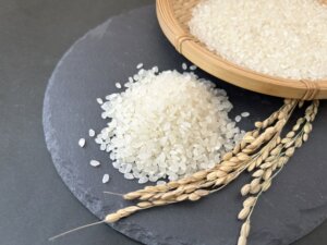 米不足で返礼品を発送できない状況か。