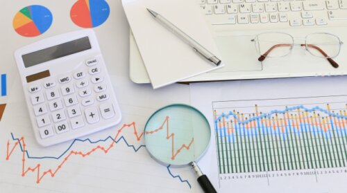 テスラ株が急落で3カ月でほぼ半減へ。