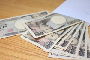 現金1人数万円給付を自民が参院選で公約に。