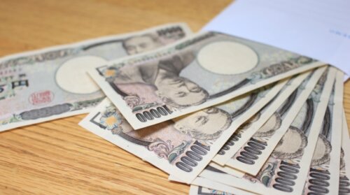 現金1人数万円給付を自民が参院選で公約に。