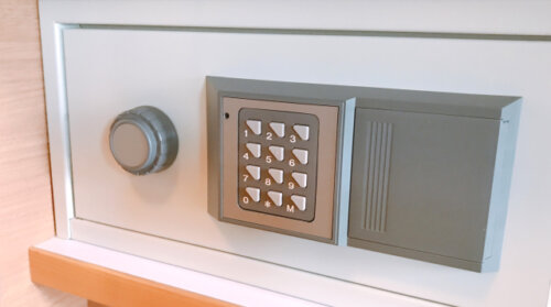 全国銀行協会が貸金庫での現金保管を禁止へ。