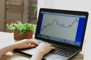 参院選後に日経平均株価が一時400円以上値上がりへ。