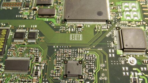 NVIDIAの時価総額が上場企業初の4兆ドル超えへ。