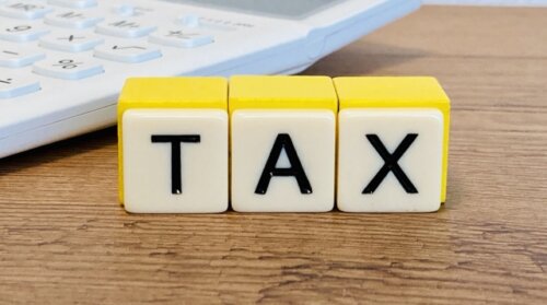 アメリカが医薬品関税を段階的に250%に引き上げへ。